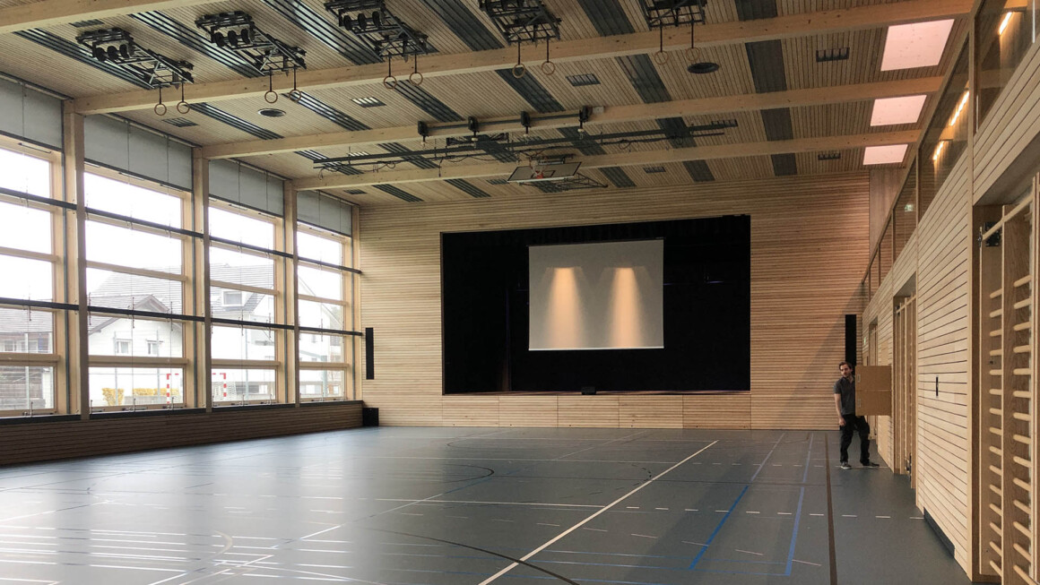 Mehrzweckhalle + Aula  –  Schulhaus Schwarzenbach SG