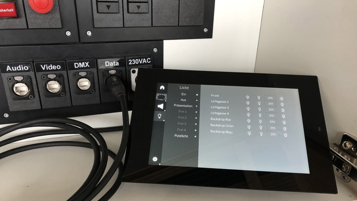 Mehrzweckhalle + Aula  –  Schulhaus Schwarzenbach SG